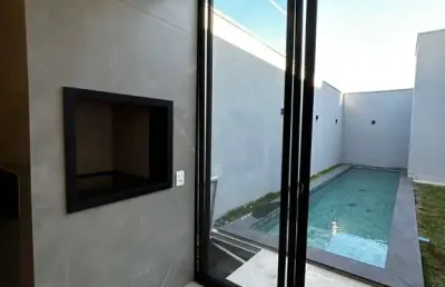 Casa com 3 quartos à venda no grand ville, uberlândia  por r$ 1.300.000