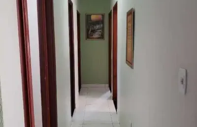 Casa com 3 quartos à venda no santa mônica, uberlândia  por r$ 650.000