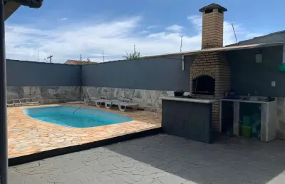 Casa com 3 quartos à venda no santa mônica, uberlândia  por r$ 700.000