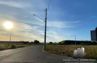 Terreno à venda no Jardim Maria Cândida, Caçapava 