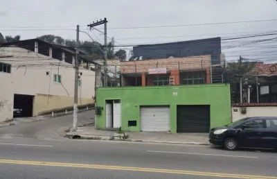 Excelente casa grande de esquina com 4 quartos 2 salas piscina 2 vagas na venda da cruz