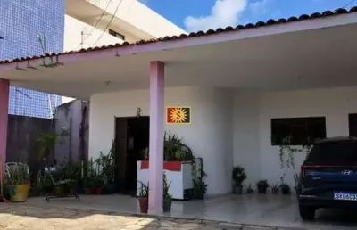 Casa para vender com 03 quartos 01 suíte no bairro bessa em joão pessoa