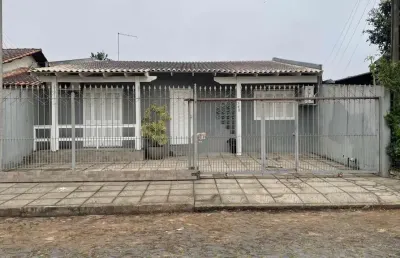 Excelente casa ! 03 dormitórios com suíte ! piscina ! boa localização !