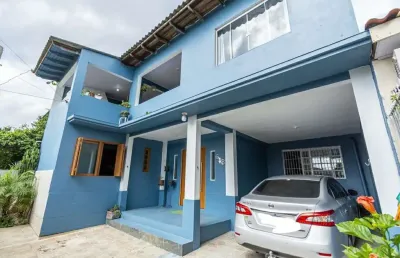 Sobrado gigante ! ótimo acabamento ! boa localização !