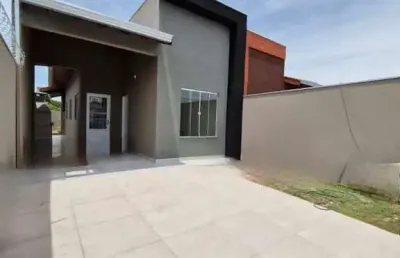 Casa com 3 quartos, sendo 1 suíte, área gourmet e amplo terreno no bairro nova lima