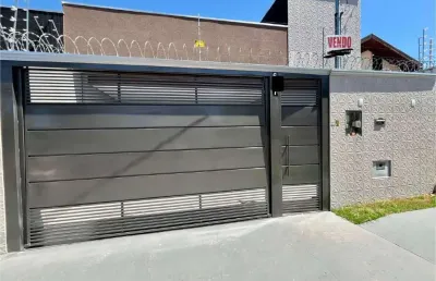 Casa térrea com área gourmet e suíte no rita vieira.