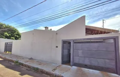 Casa com ampla área gourmet e grande potencial de expansão