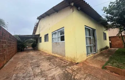 Imóvel com terreno amplo - próximo da av. tamandaré