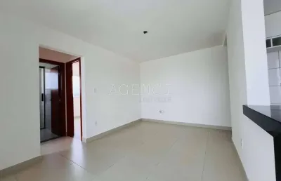 Apartamento de 2 quartos com suíte no bairro cabral.