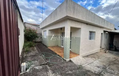 Casa com 2 quartos à venda na Rua José de Assis, Camargos, Belo Horizonte