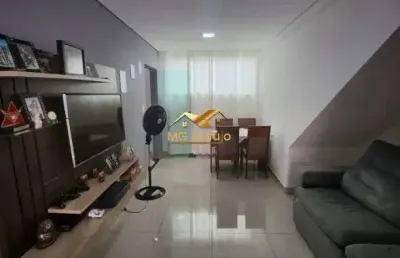 Apartamento com área externa, 02 quartos, copacabana.