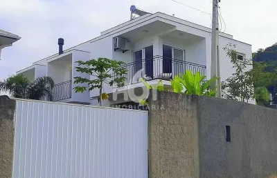 Casa com 1 quarto à venda na servidão maria cordeiro fernandes, 407, campeche, florianópolis, 180 m2 por r$ 2.200.000