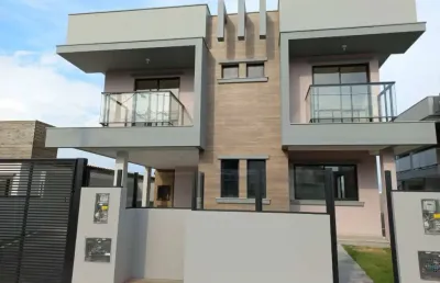 Casa com 3 quartos à venda na rua olavo juvenal ramos, 6, campeche, florianópolis, 123 m2 por r$ 1.180.000