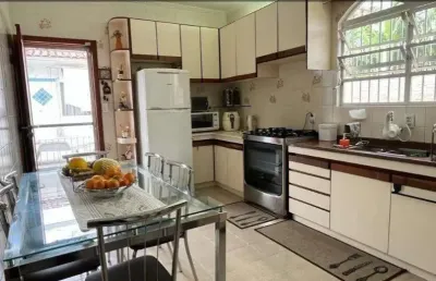 Casa com 3 quartos à venda na rua santo antônio, 745, barreiros, são josé, 182 m2 por r$ 850.000