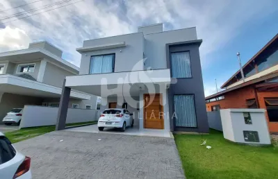Casa em condomínio fechado com 3 quartos à venda na rua do gramal, 1491, campeche, florianópolis, 198 m2 por r$ 2.300.000