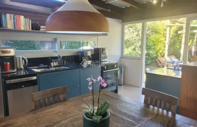 Casa com 3 quartos à venda na rodovia doutor antônio luiz moura gonzaga, 900, rio tavares, florianópolis, 170 m2 por r$ 2.100.000
