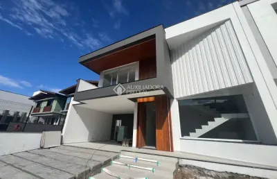 Casa com 3 quartos à venda na rodovia doutor antônio luiz moura gonzaga, 3343, rio tavares, florianópolis, 200 m2 por r$ 2.200.000