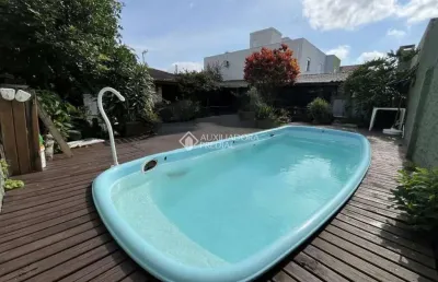 Casa com 4 quartos à venda na rua josé elias lopes, 500, campeche, florianópolis, 120 m2 por r$ 750.000