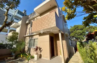 Casa com 3 quartos à venda na rua valdemiro josé vieira, 81, campeche, florianópolis, 133 m2 por r$ 1.450.000
