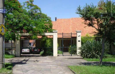 Casa residencial à venda, três figueiras, porto alegre.