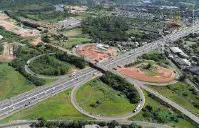 Área junto a br448 , rodovia do parque, com 247,50 m de frente a rodovia