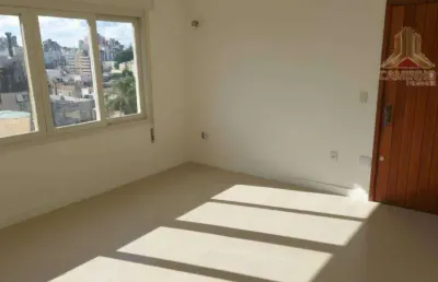 Vendo ou alugo apartamento em andar alto, vista, dois dormitórios com garagem no bairro mont serrat em porto alegre