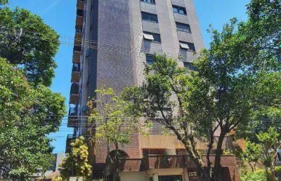 Um apartamento por andar, vendo apartamento alto padrão no bairro bela vista em porto alegre