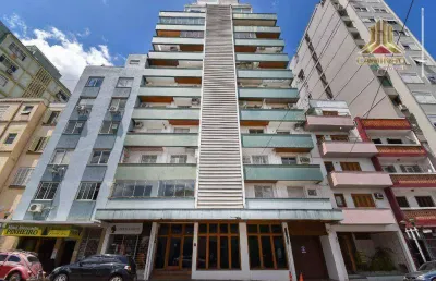 Ao lado do embarcadero e orla do guaíba, vendo apartamento estilo jk na andradas