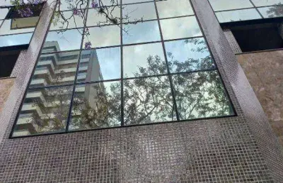 Vendo sala comercial de 80 m² no centro empresarial moinhos de vento na hilário ribeiro
