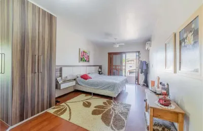 Casa em condomínio fechado com 3 quartos à venda na Rua Padre Alois Kades, 310, Jardim Europa, Porto Alegre