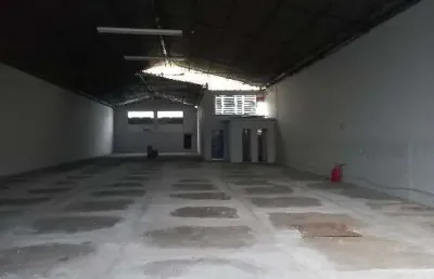 Vendo pavilhão , prédio inteiro, imediações avenida farrapos em porto alegre rs