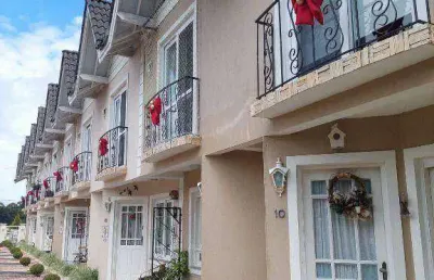 Casa em condomínio no centro de canela, localização privilegiadíssimo na serra gaúcha.