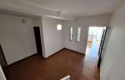 Agradável sobrado para locação em chora menino com 3 quartos, 90m²