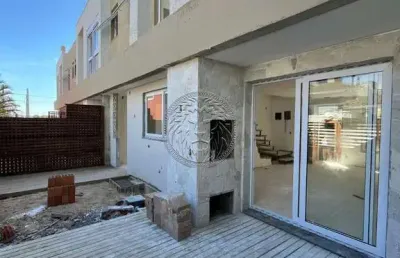 Casa com 3 quartos à venda no campeche, florianópolis  por r$ 1.150.000