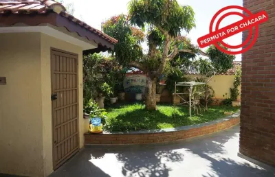 Belissímo sobrado de 182 m², com 3 quartos, 2 banheiros, quintal, região privilegiada na z. norte de sp