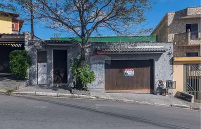 Incrivel casa térrea, com 4 quartos, 1 suíte, área gourmet com churrasqueira, quintal, garagem para 4 carros