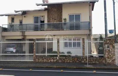 Casa com 4 quartos à venda no Centro, Camboriú 