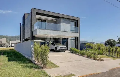 Casa alto padrão 3 suítes no condomínio caledônia - camboriú