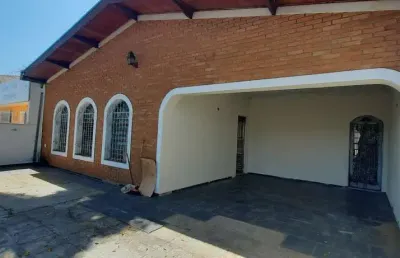 Casa com 3 quartos para alugar no Parque Valença I, Campinas 