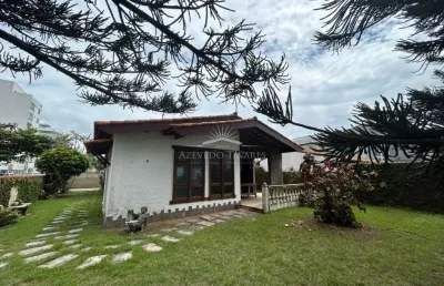 Casa com 4 quartos à venda no Cavaleiros, Macaé 