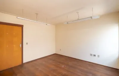 Sala comercial para alugar na avenida baltazar de oliveira garcia, 225, são sebastião, porto alegre por r$ 650