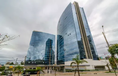 Ponto comercial para alugar na avenida senador tarso dutra, 595, petrópolis, porto alegre por r$ 4.115