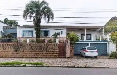 Casa com 3 quartos para alugar na rua coronel massot, 1583, cristal, porto alegre por r$ 5.500