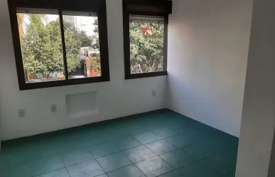 Apartamento com 1 quarto para alugar na rua joão alfredo, 607, cidade baixa, porto alegre por r$ 1.450