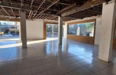 Casa comercial para alugar na avenida carlos gomes, 1032, auxiliadora, porto alegre por r$ 25.000