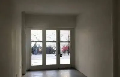 Ponto comercial para alugar na avenida venâncio aires, 480, farroupilha, porto alegre por r$ 2.700