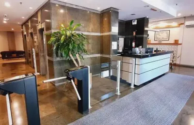 Sala comercial para alugar na rua doutor florêncio ygartua, 270, moinhos de vento, porto alegre por r$ 1.785