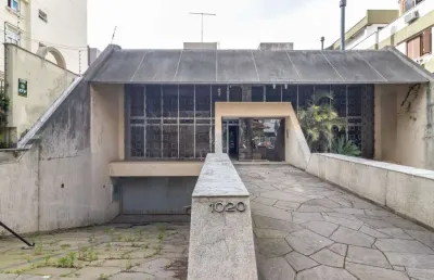 Casa com 3 quartos para alugar na rua pedro chaves barcelos, 1020, auxiliadora, porto alegre por r$ 8.980