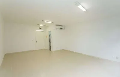 Sala comercial para alugar na avenida wenceslau escobar, 1823, tristeza, porto alegre por r$ 1.800