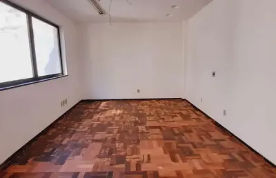 Sala comercial para alugar na rua doutor flores, 263, centro histórico, porto alegre por r$ 982